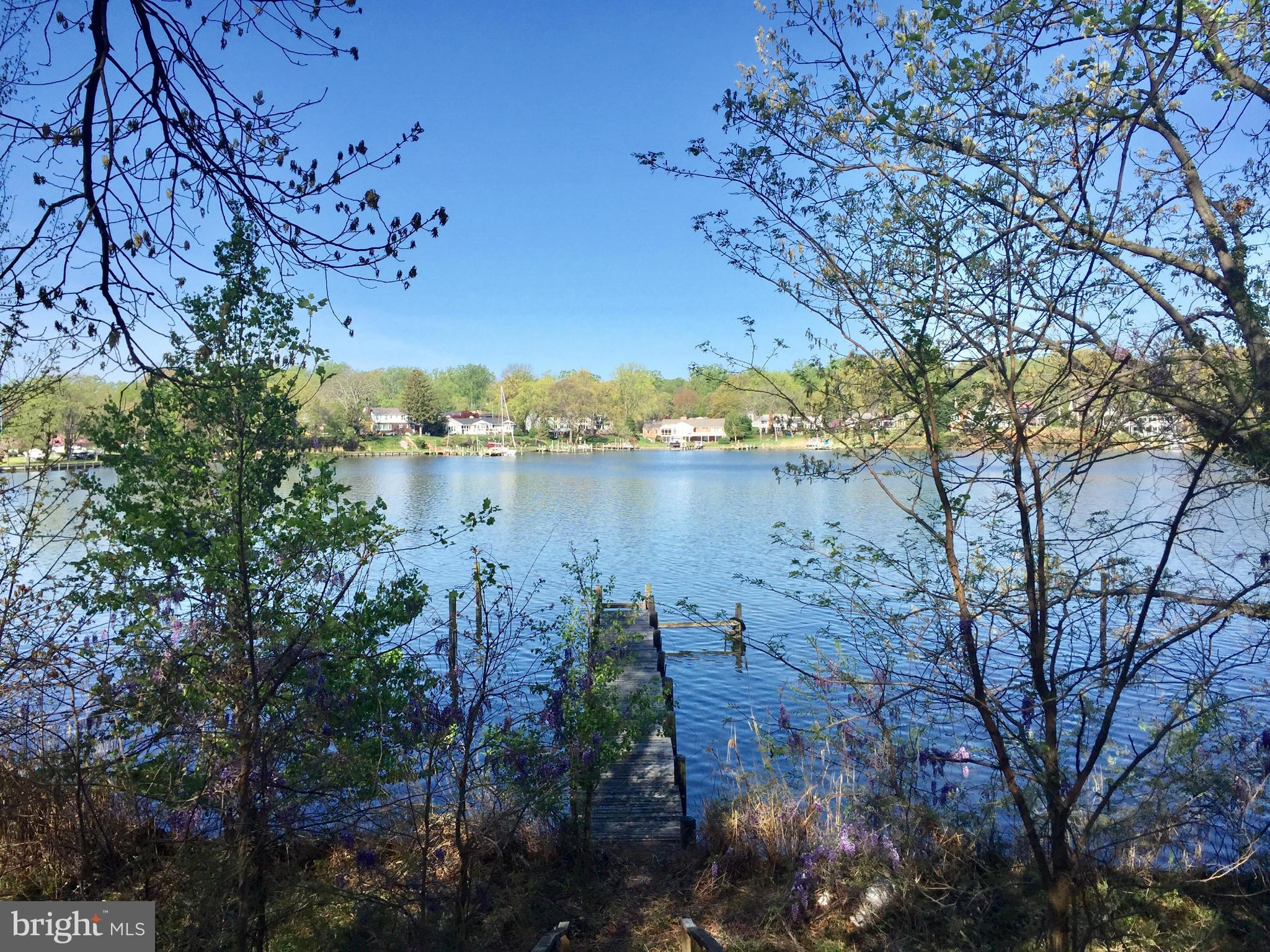HIDDEN POINT - Land