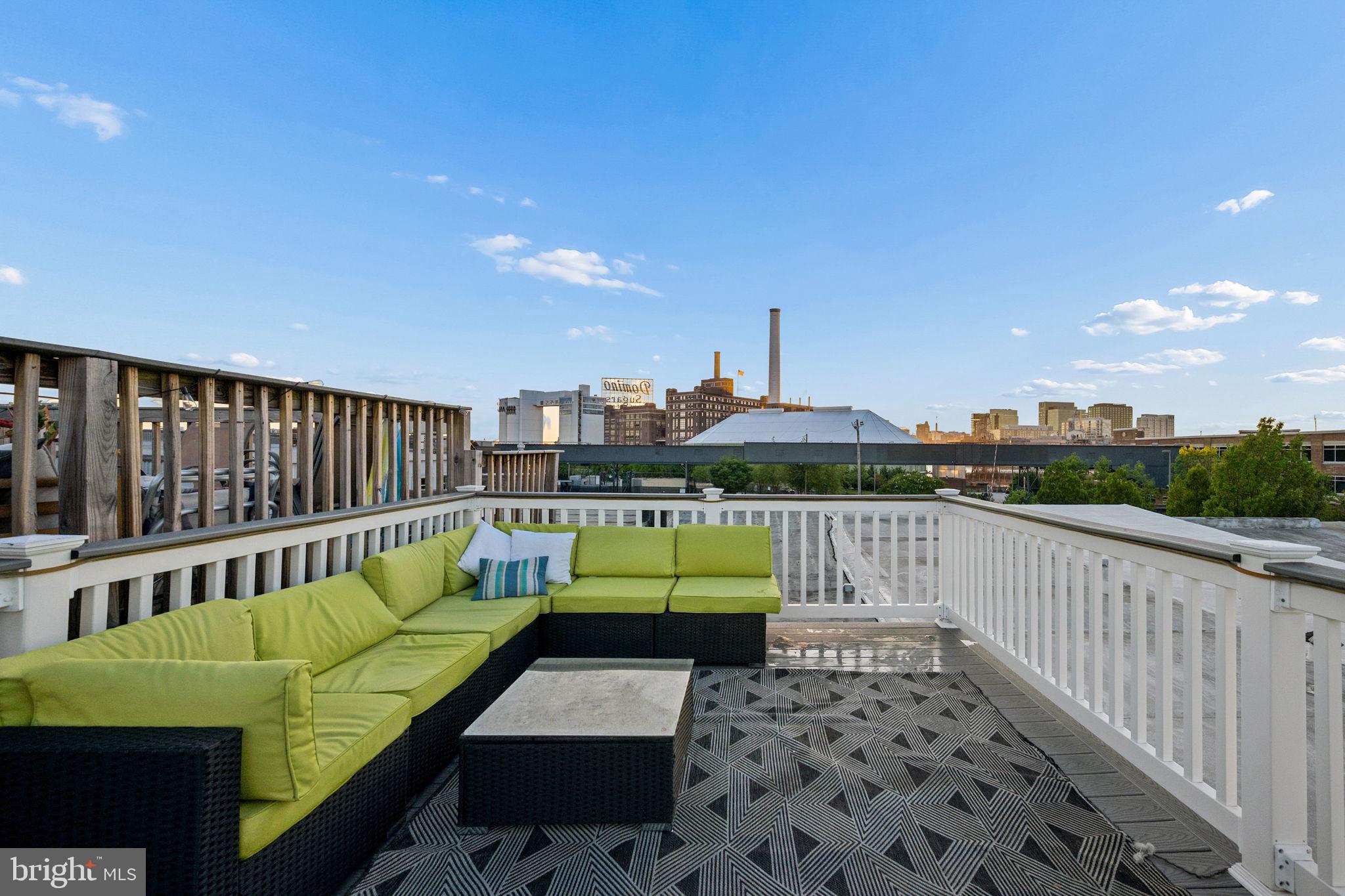 LOCUST POINT - Residential