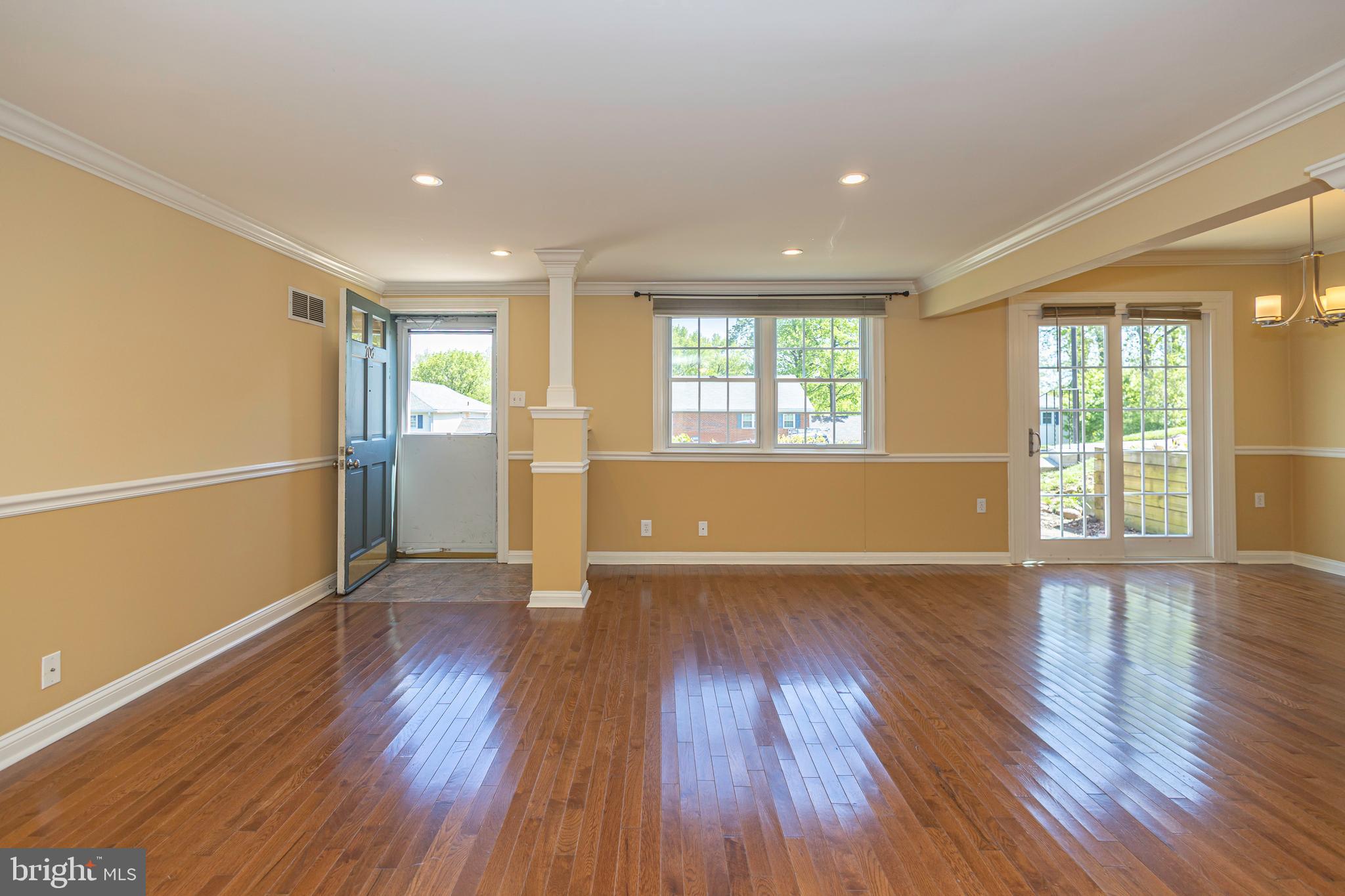 YARDLEY COMMONS - Residential