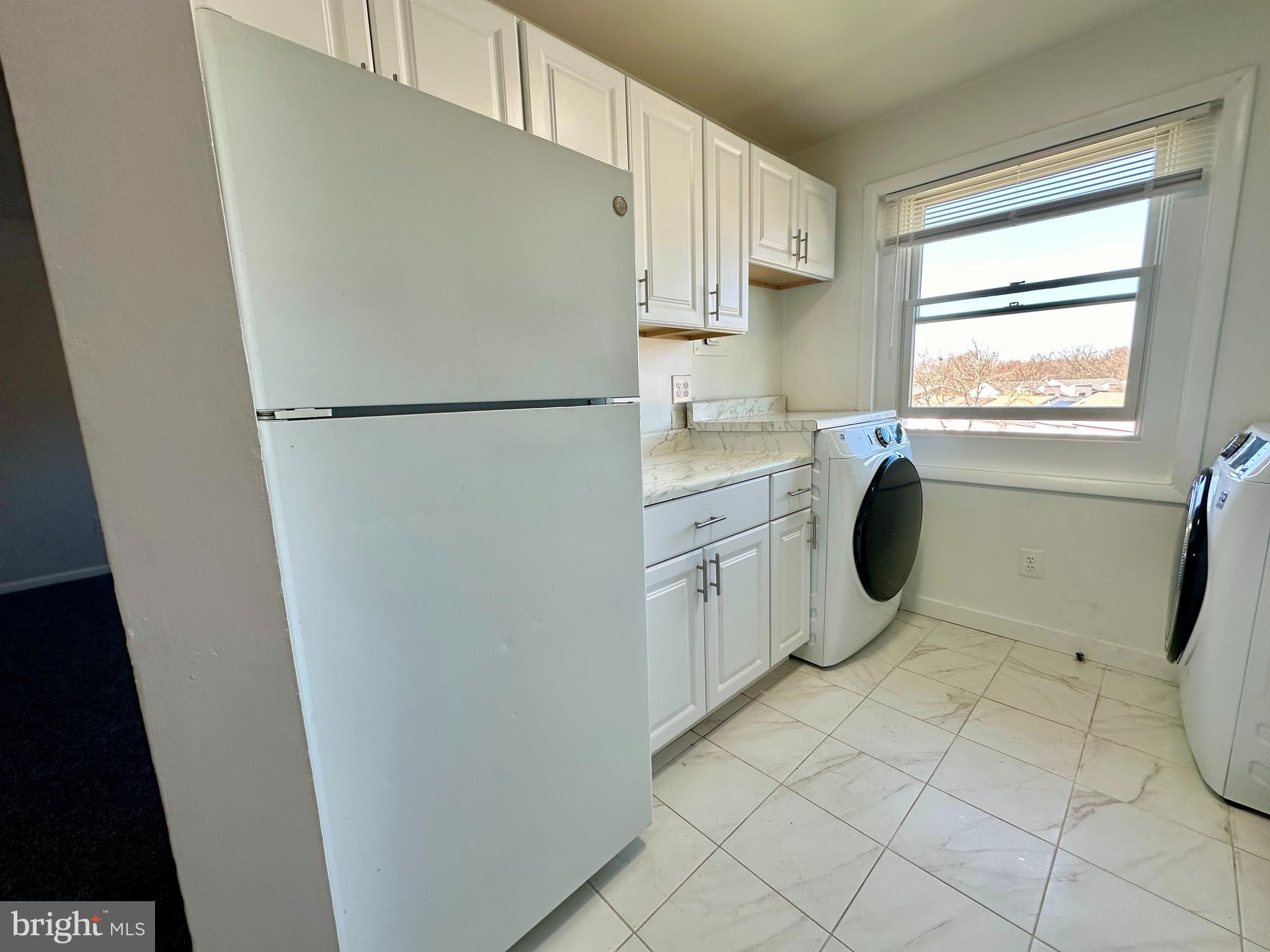 PINEWOOD SOUTH - Residential Lease