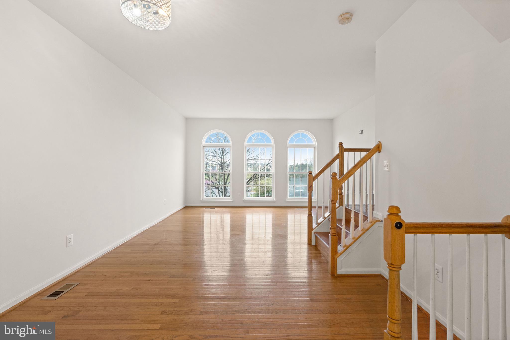 SOUTH RIDING - Residential
