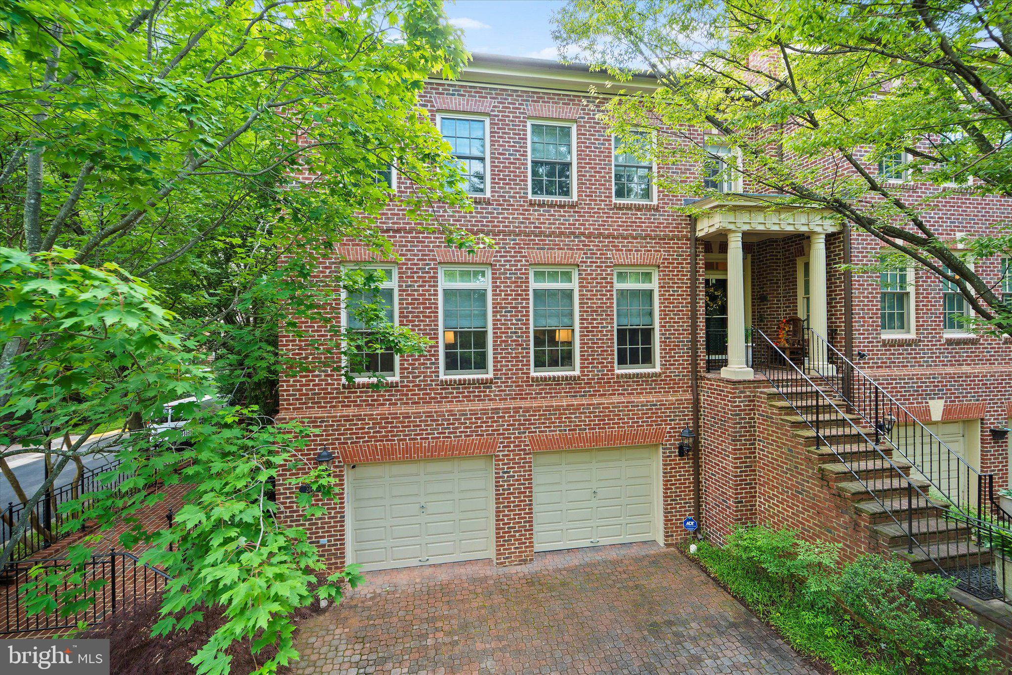 MAYFAIR OF MCLEAN - Residential