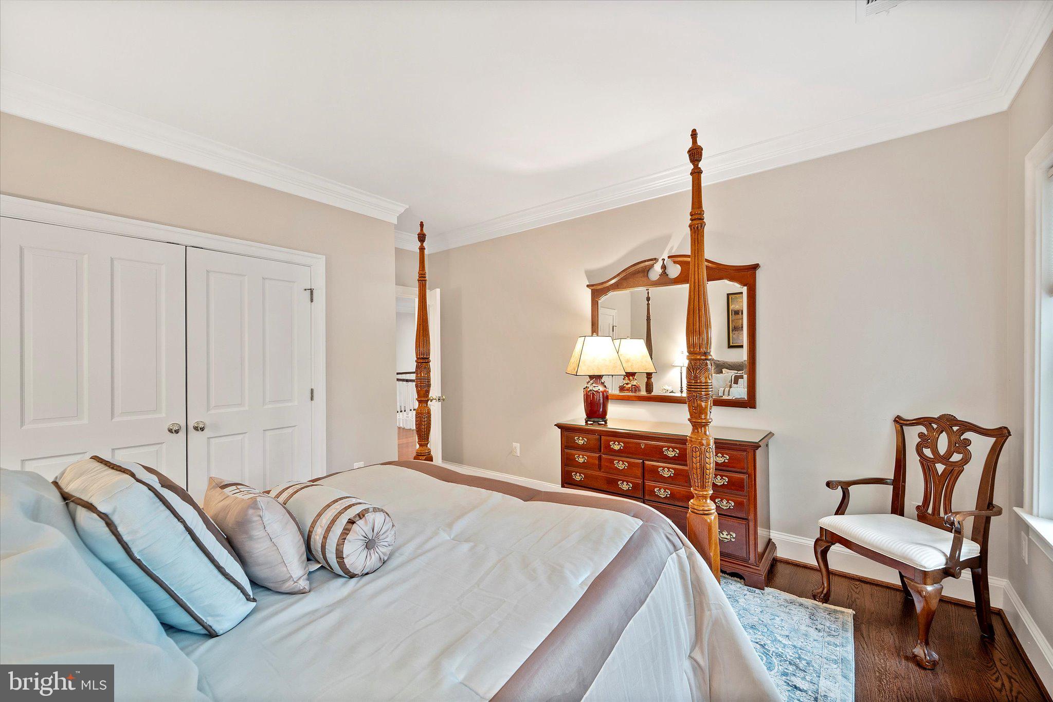 MAYFAIR OF MCLEAN - Residential