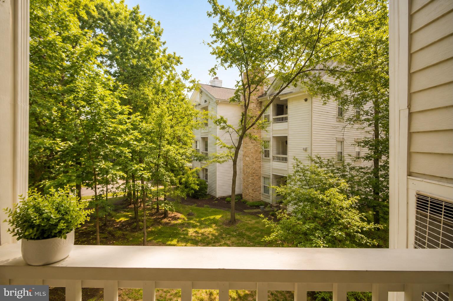 STONECROFT CONDO - Residential