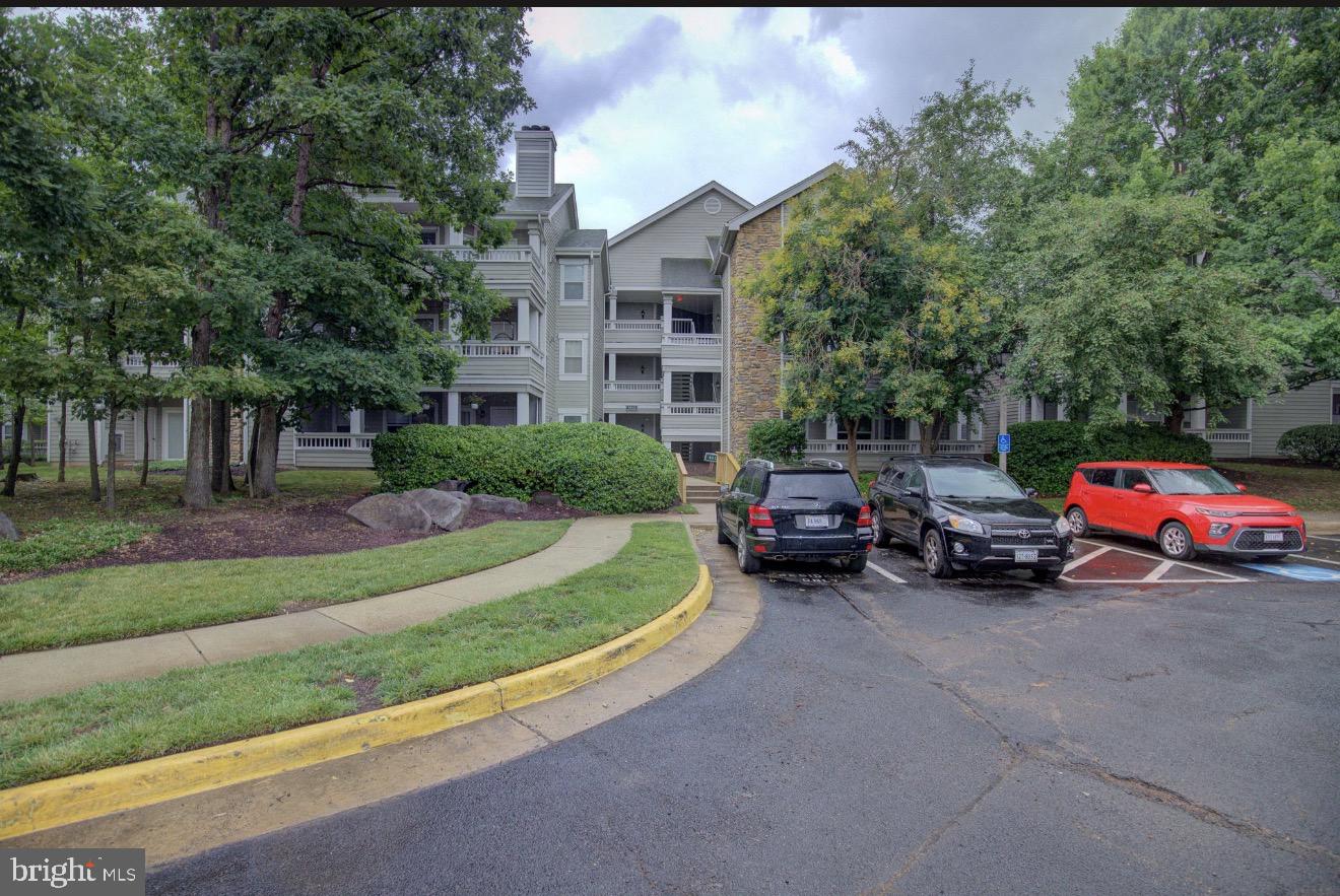 STONECROFT CONDO - Residential
