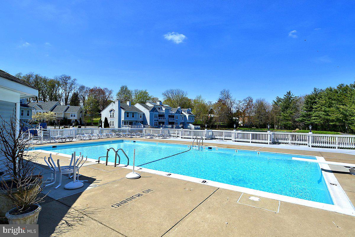 WATERS EDGE - Residential
