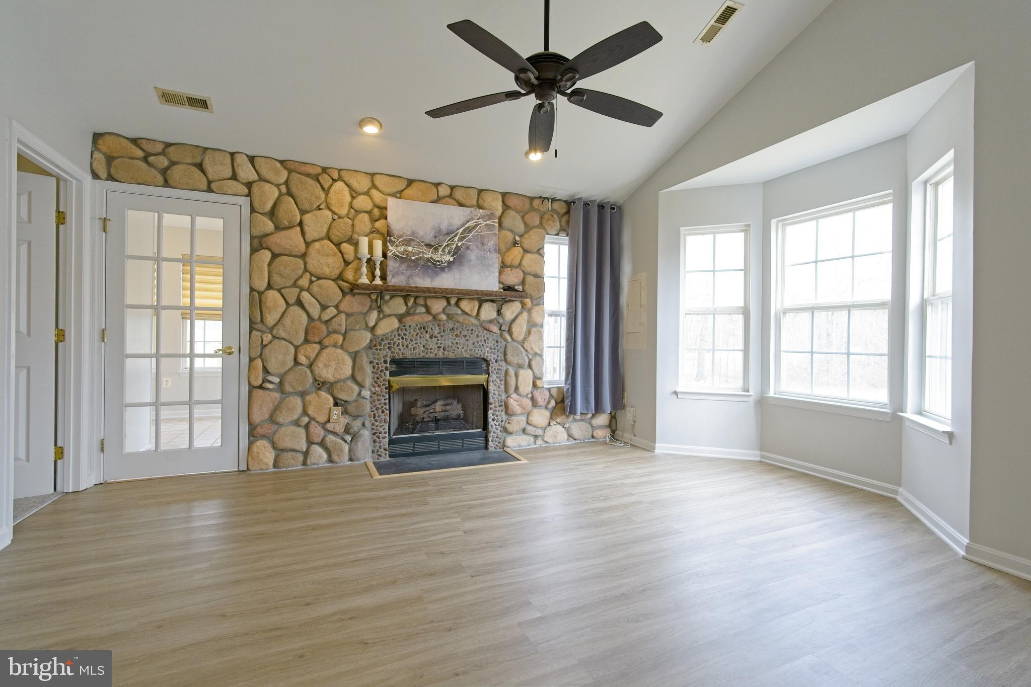 SUMMERLAKE - Residential