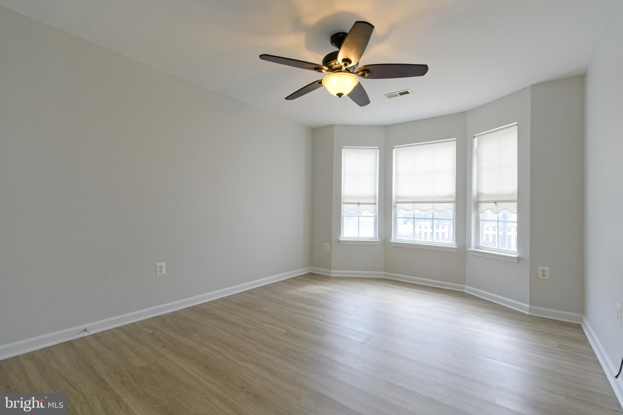 SUMMERLAKE - Residential