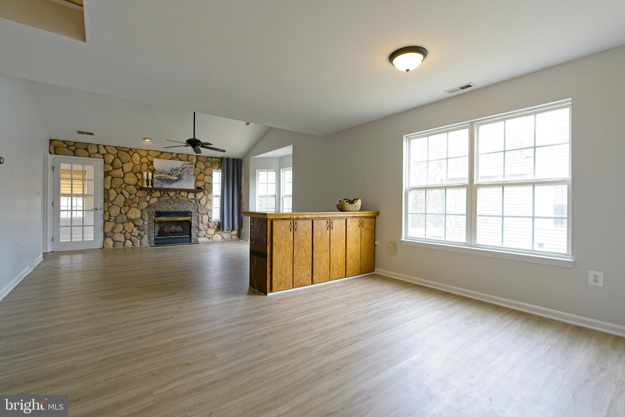 SUMMERLAKE - Residential