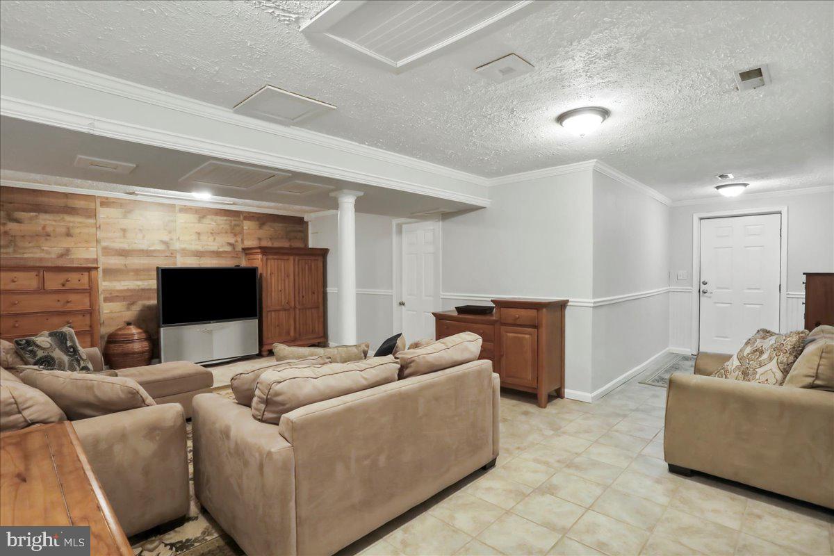 WOODBROOK - Residential