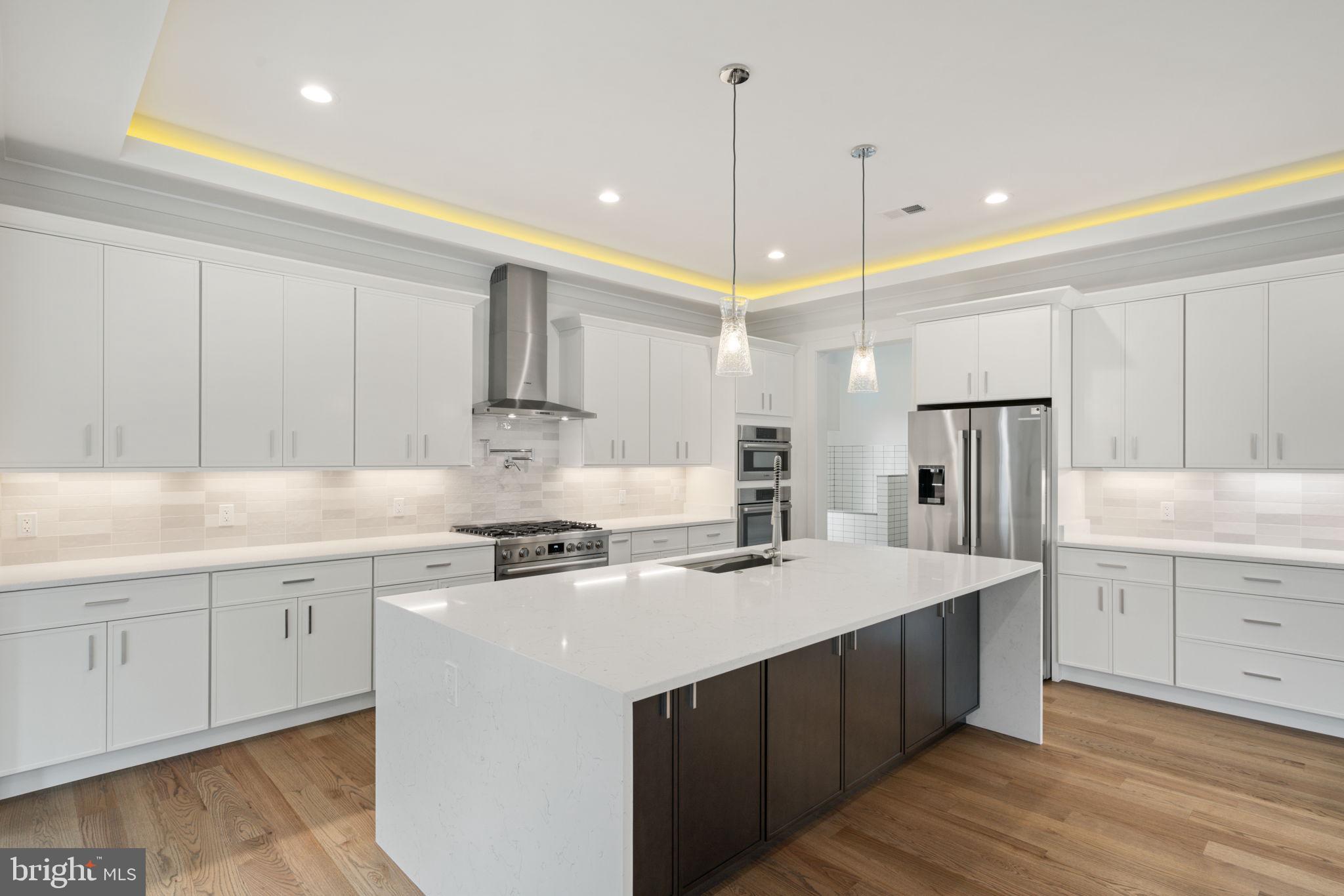 VIENNA WOODS - Residential
