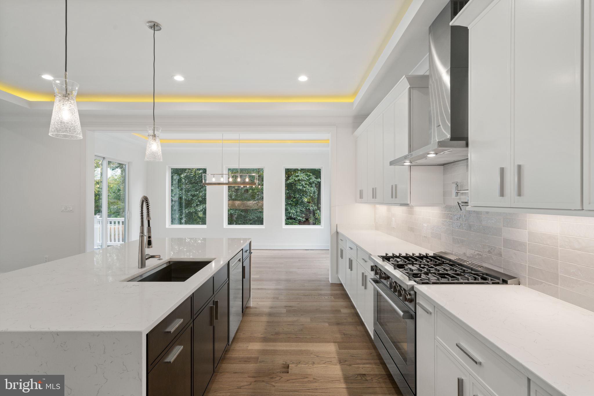 VIENNA WOODS - Residential