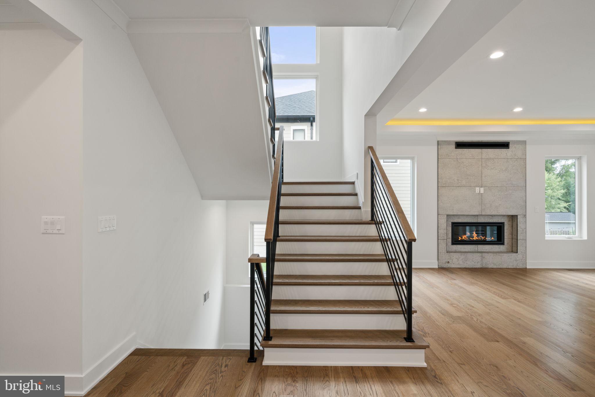 VIENNA WOODS - Residential