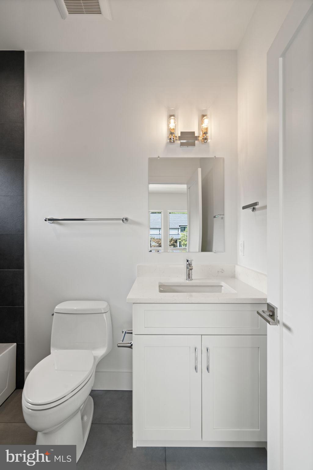 VIENNA WOODS - Residential