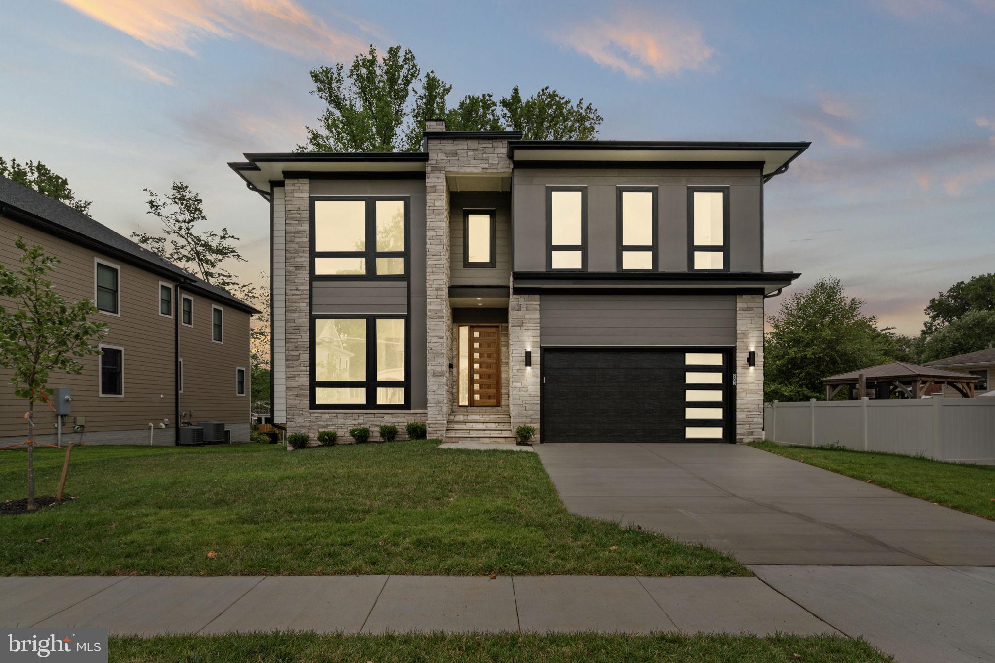 VIENNA WOODS - Residential
