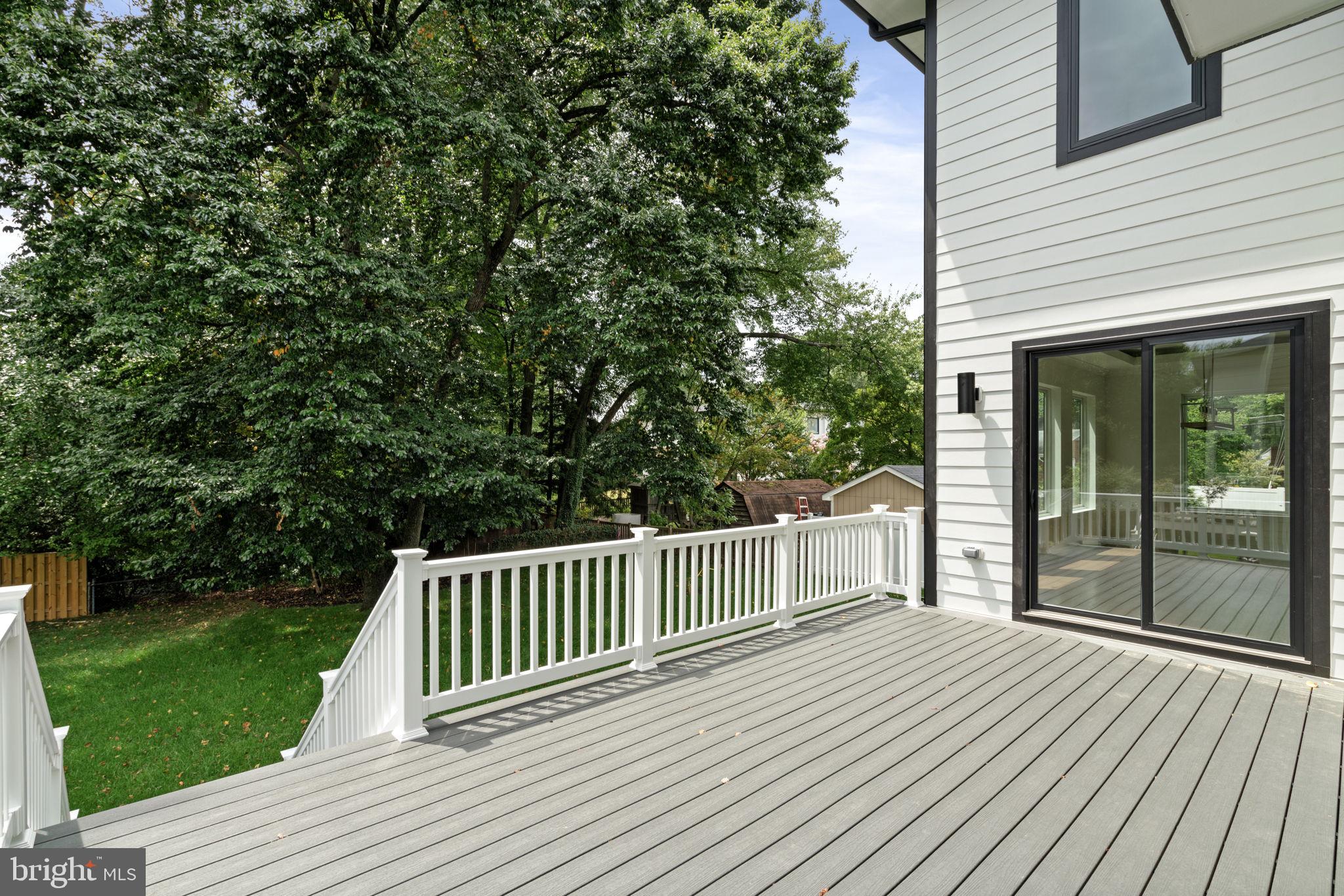 VIENNA WOODS - Residential