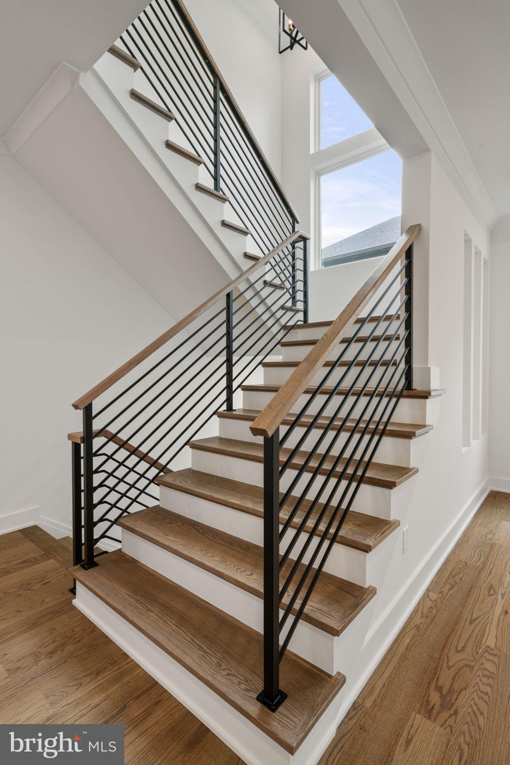 VIENNA WOODS - Residential