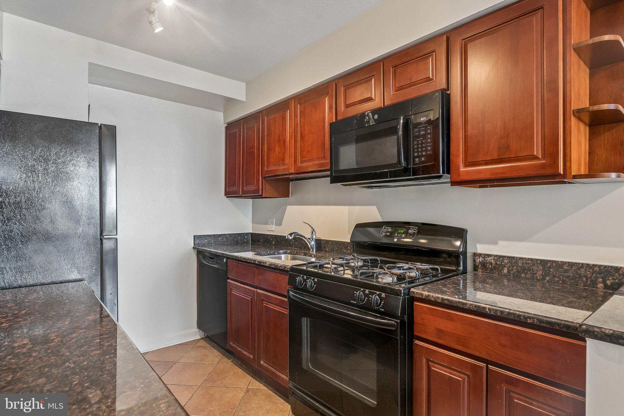WASHINGTON SQ - Residential