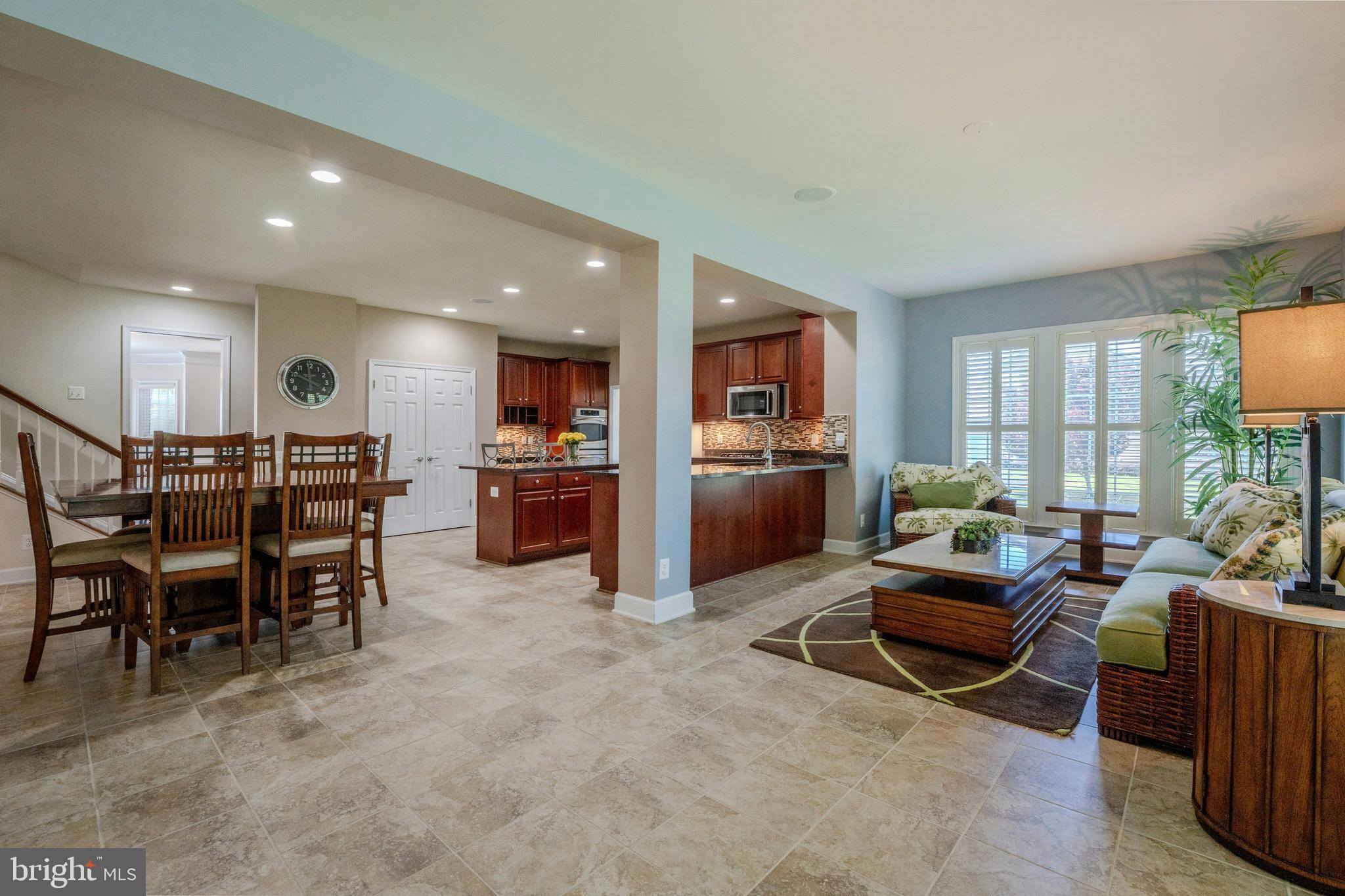 RED CEDAR - Residential