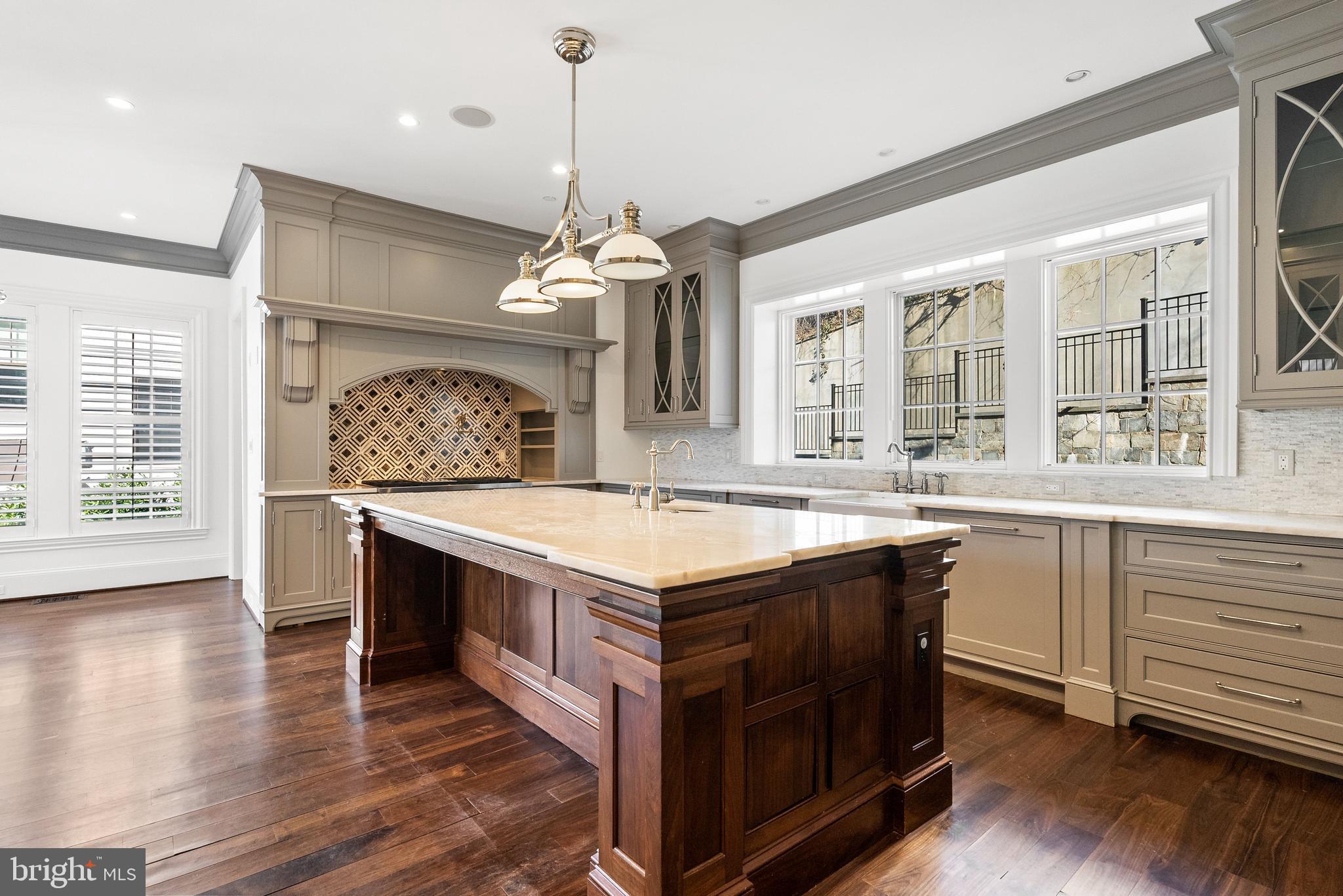 WESLEY HEIGHTS - Residential