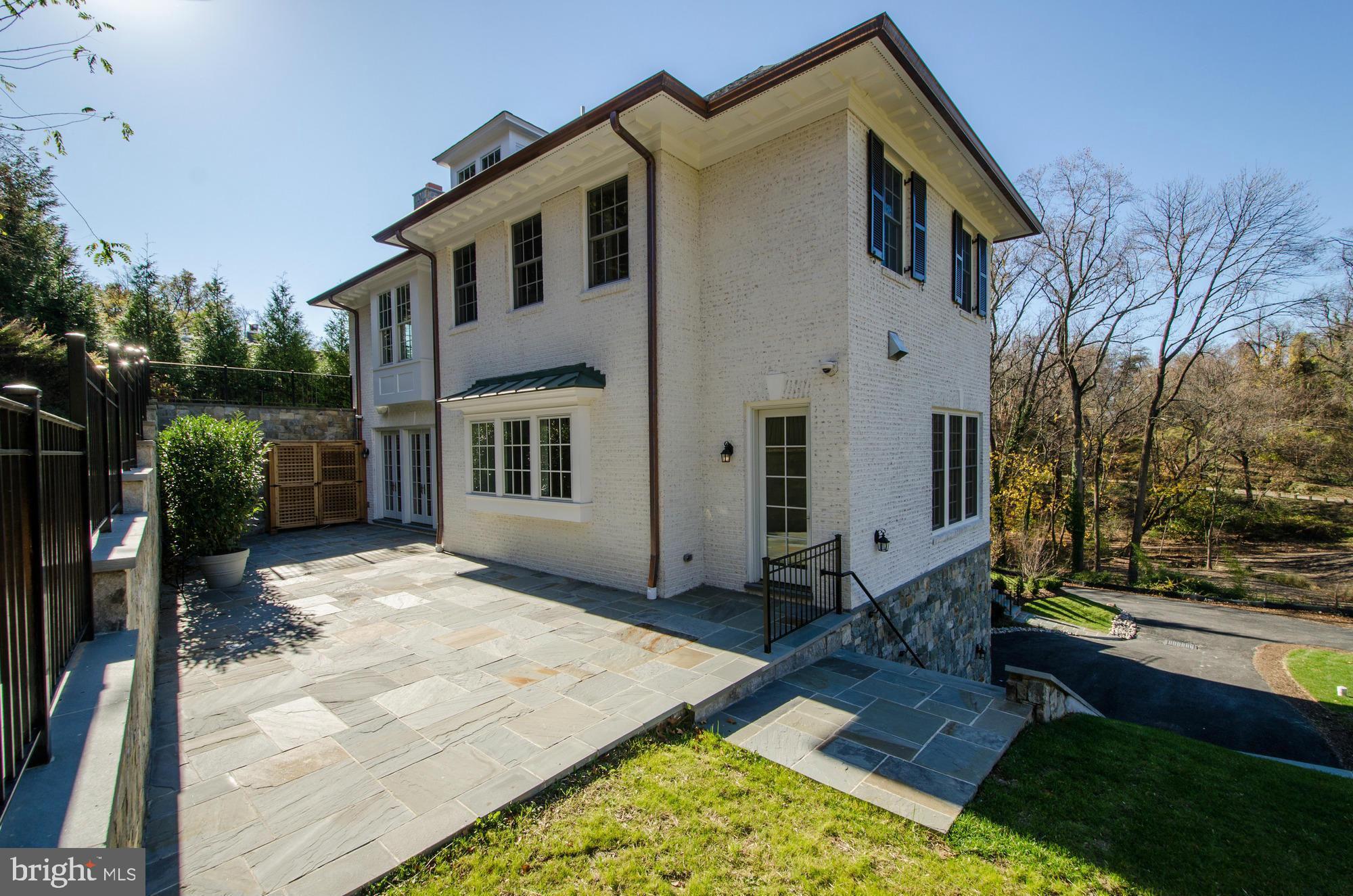WESLEY HEIGHTS - Residential