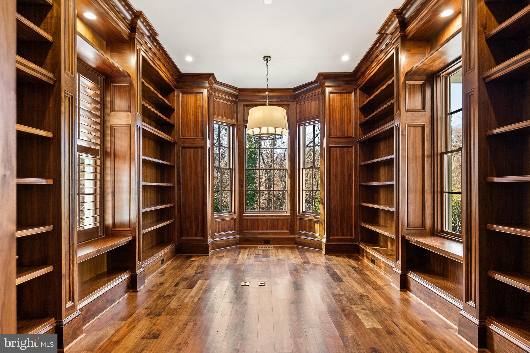 WESLEY HEIGHTS - Residential