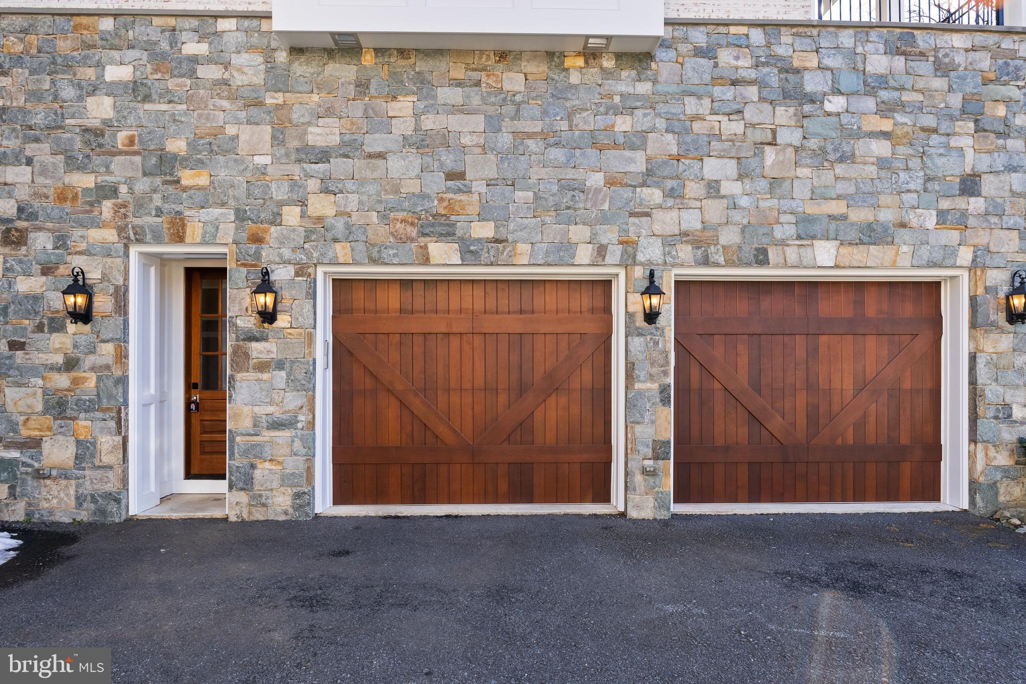 WESLEY HEIGHTS - Residential