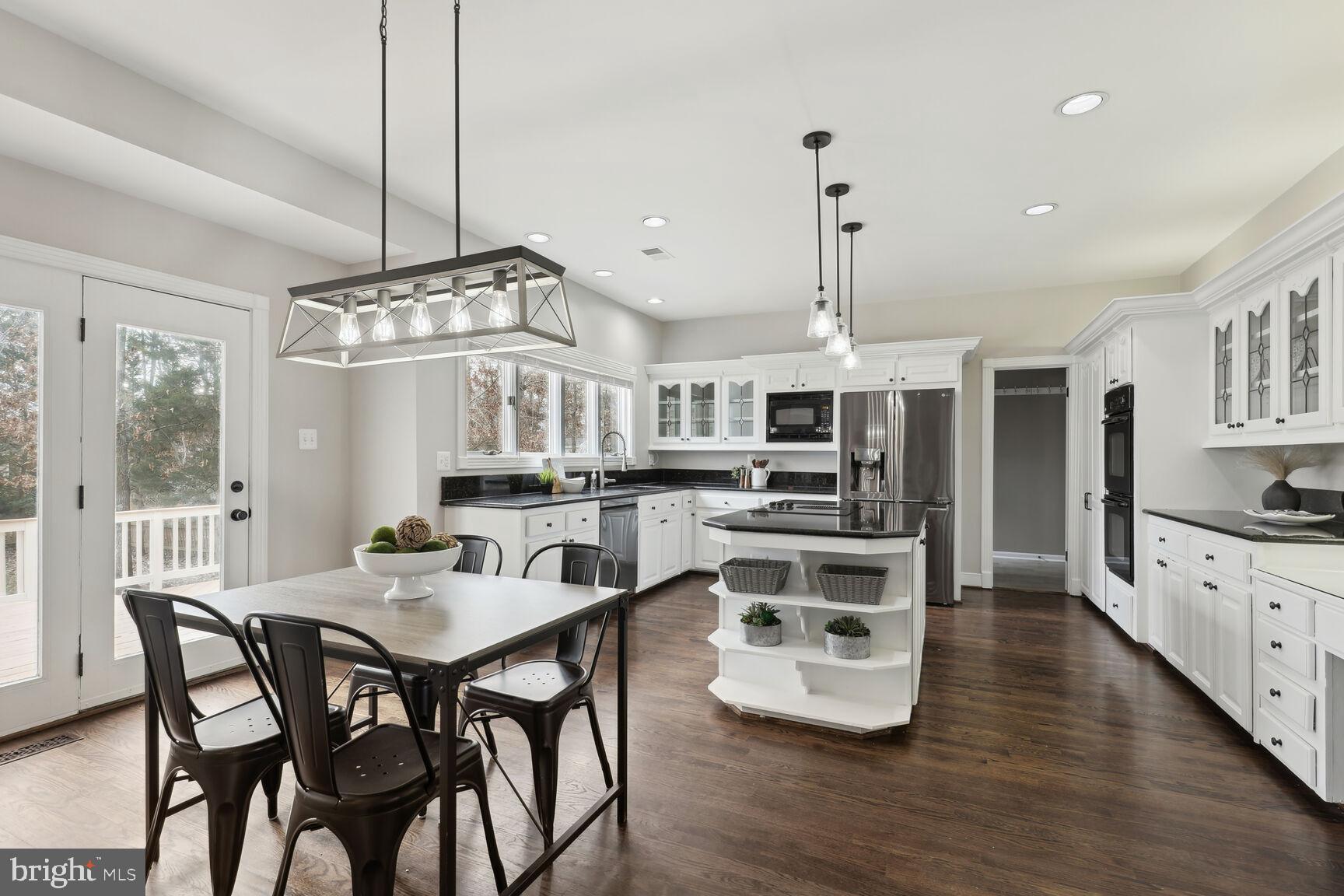 ASHBURN FARM - Residential
