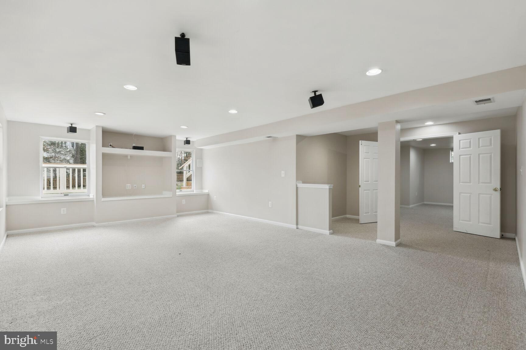 ASHBURN FARM - Residential