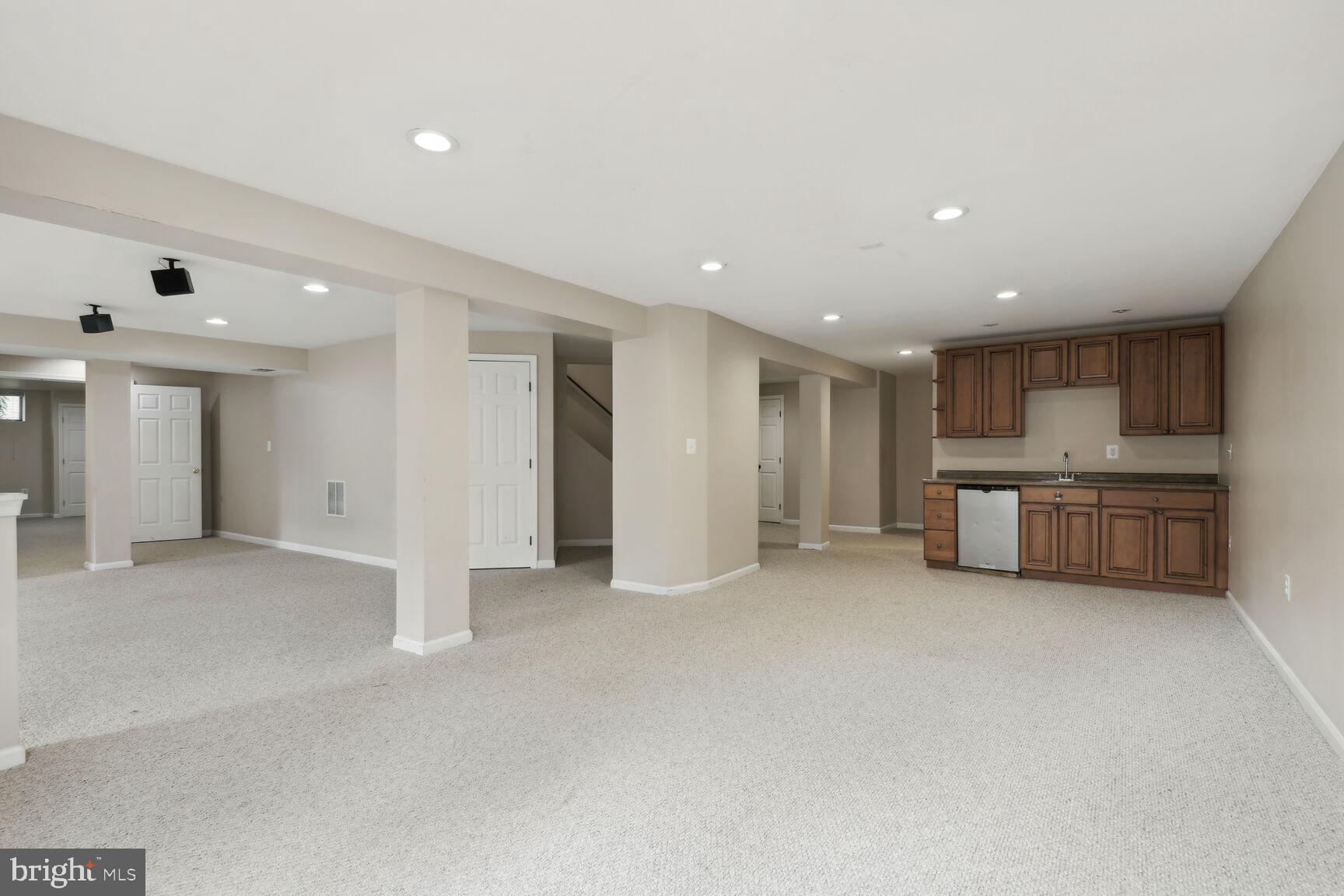 ASHBURN FARM - Residential