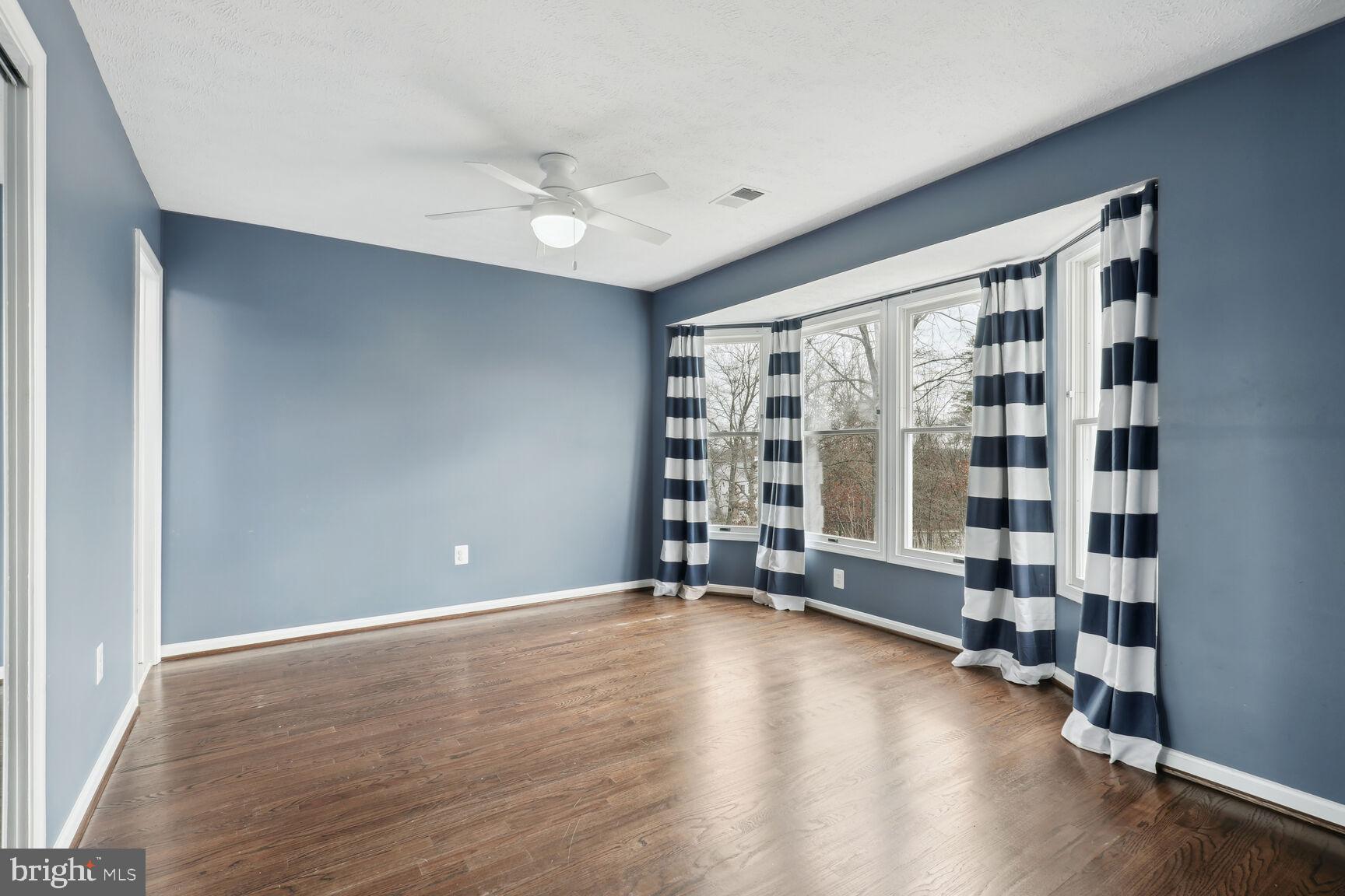 ASHBURN FARM - Residential