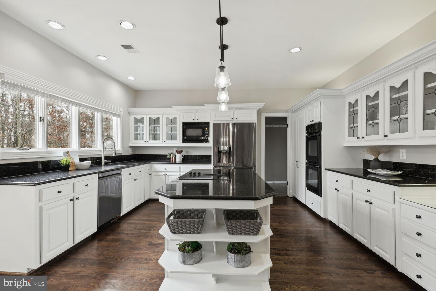 ASHBURN FARM - Residential