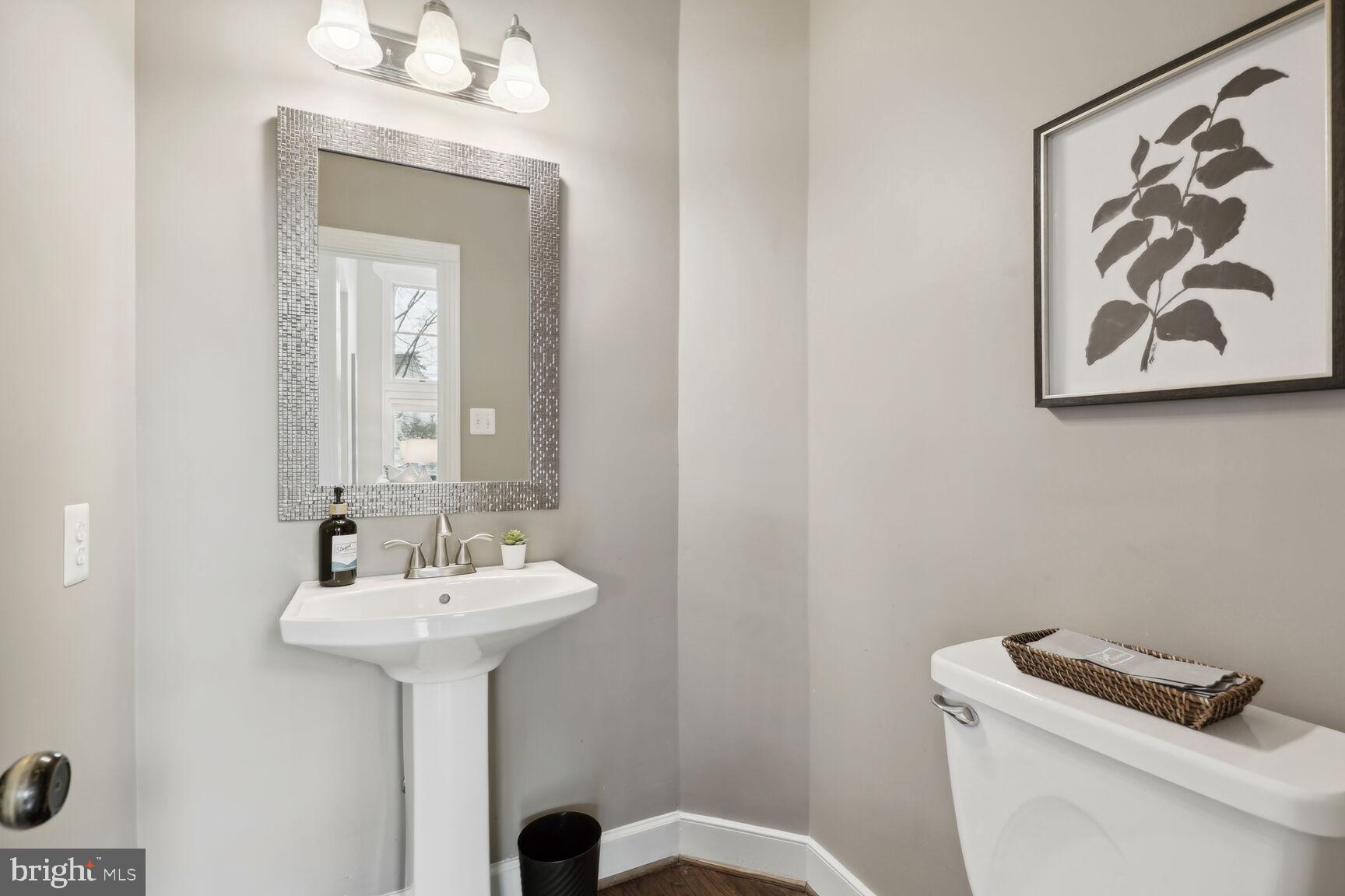 ASHBURN FARM - Residential