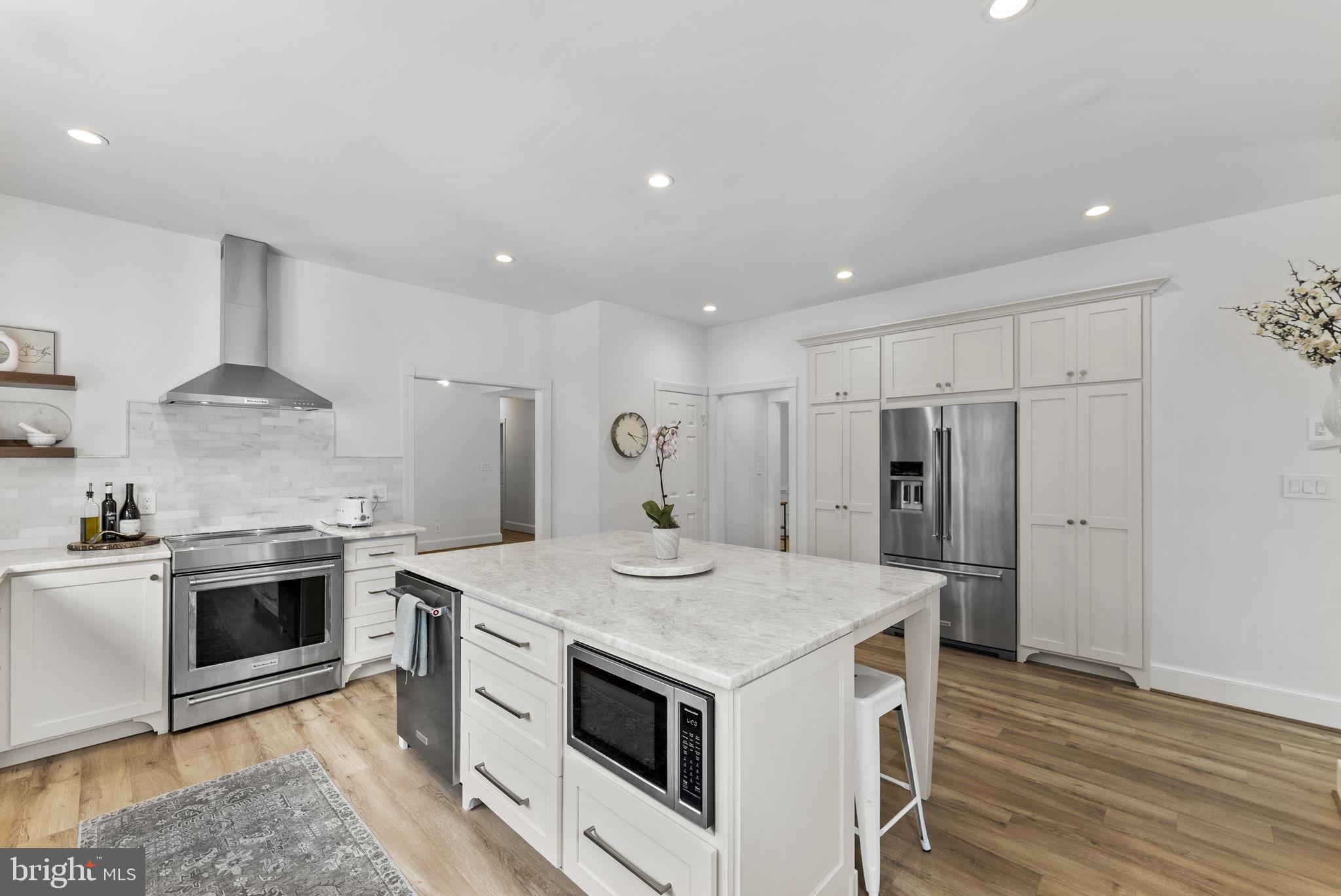 CLAIRMONT MANOR - Residential