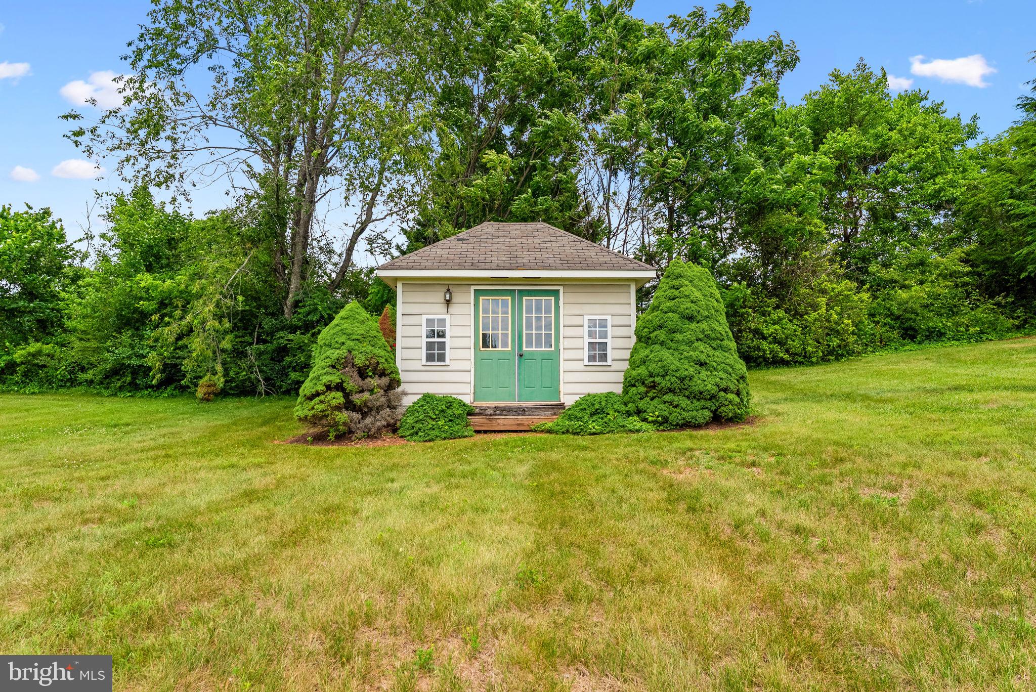CLAIRMONT MANOR - Residential
