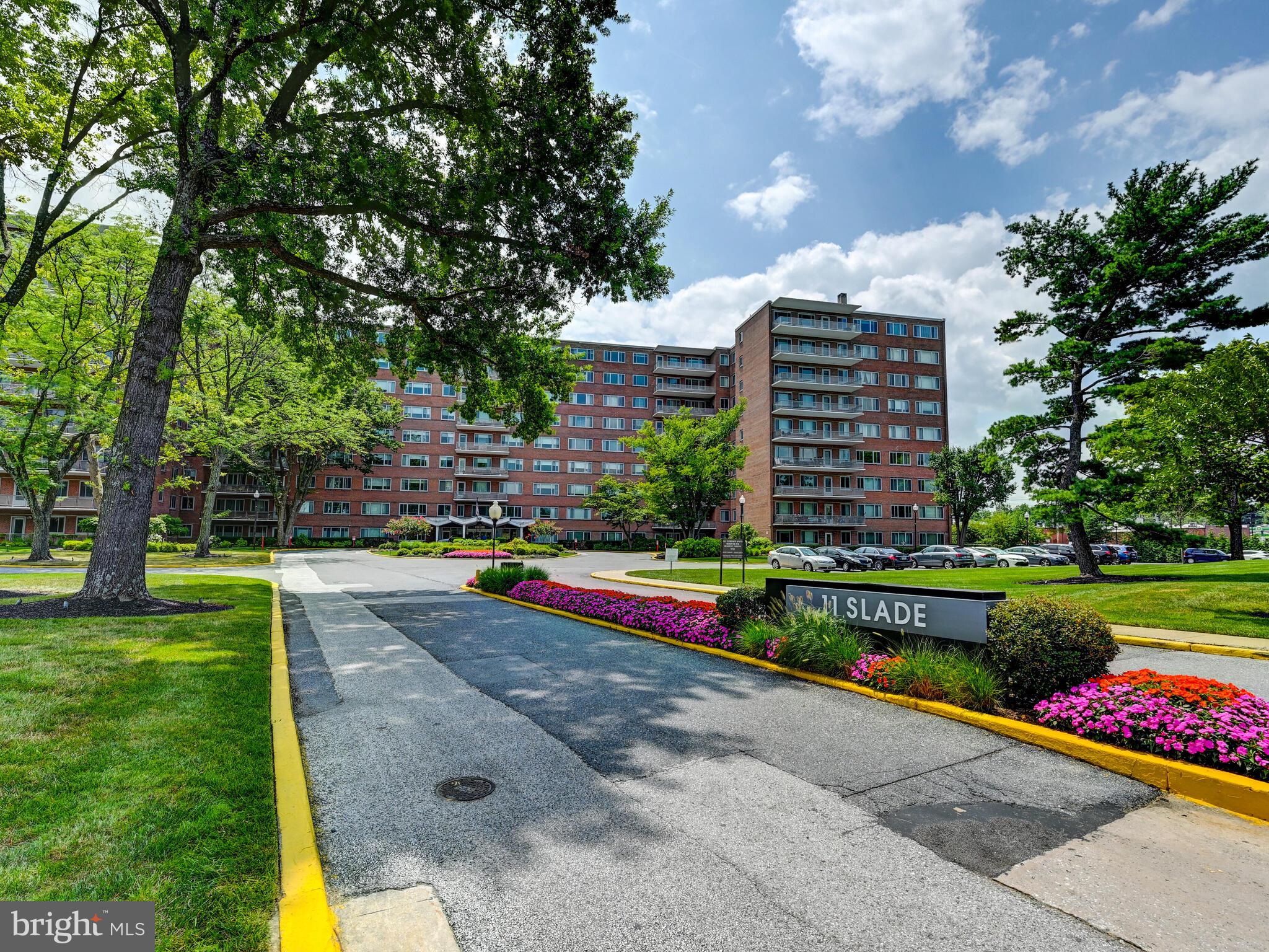 ELEVEN SLADE - Residential