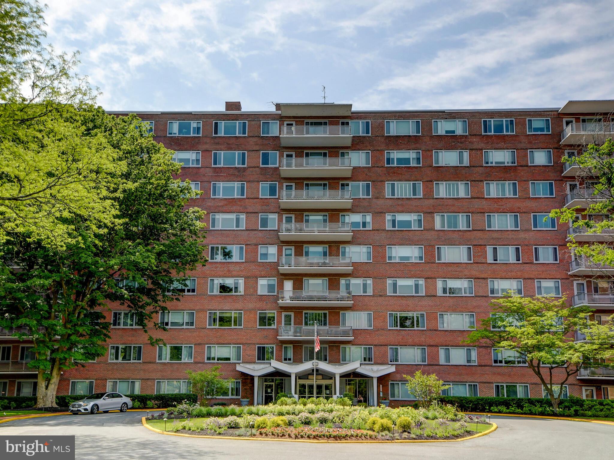 ELEVEN SLADE - Residential