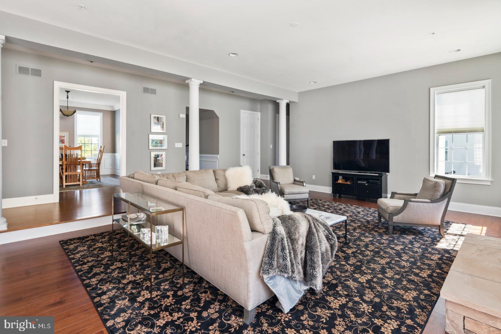 ESTATE AT MILL CREEK - Residential