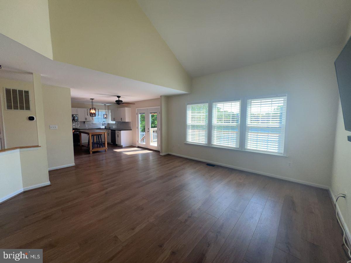 COVENTRY - Residential Lease