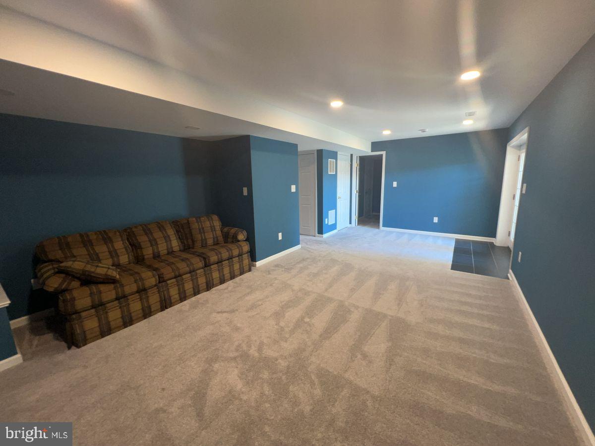 COVENTRY - Residential Lease