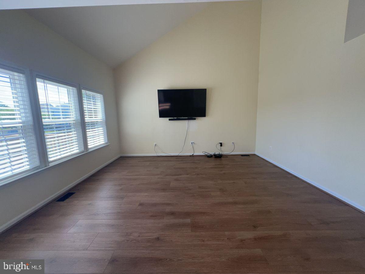 COVENTRY - Residential Lease