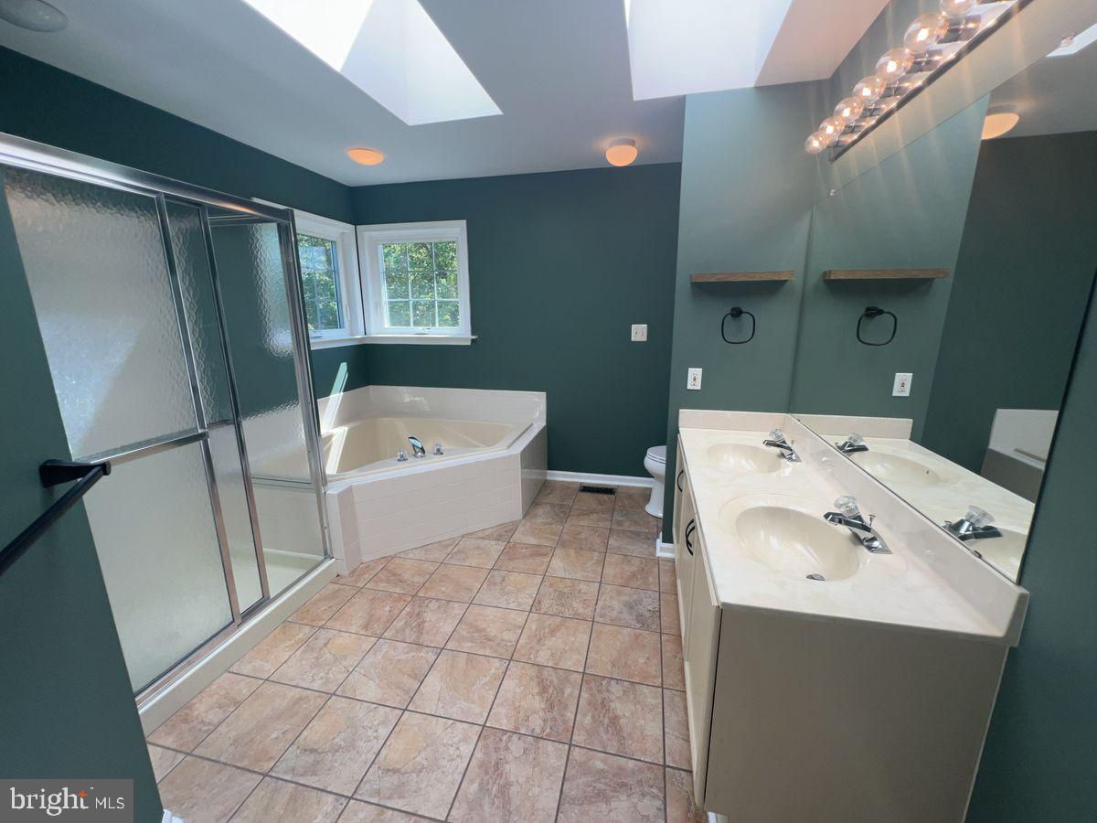COVENTRY - Residential Lease