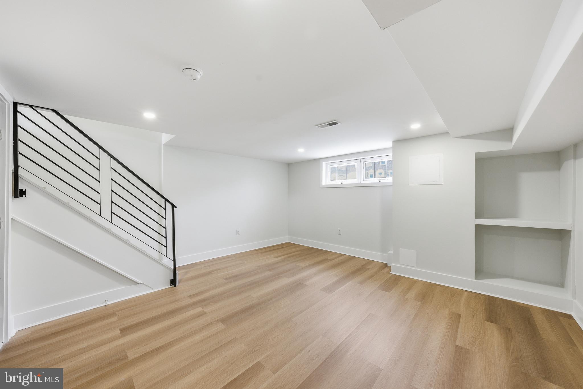 ACADEMY GARDENS - Residential