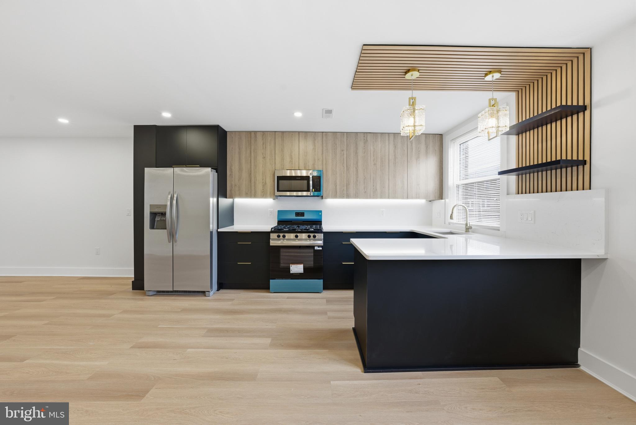 ACADEMY GARDENS - Residential