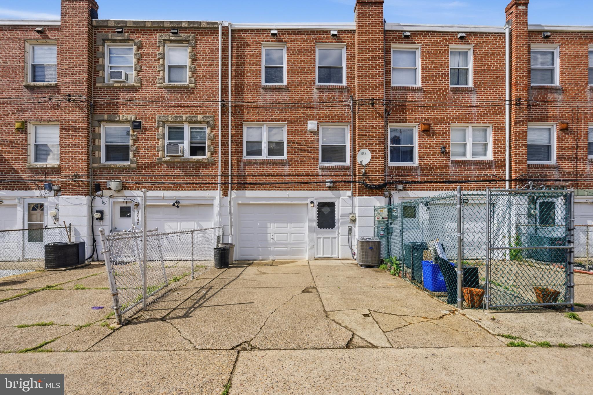 ACADEMY GARDENS - Residential