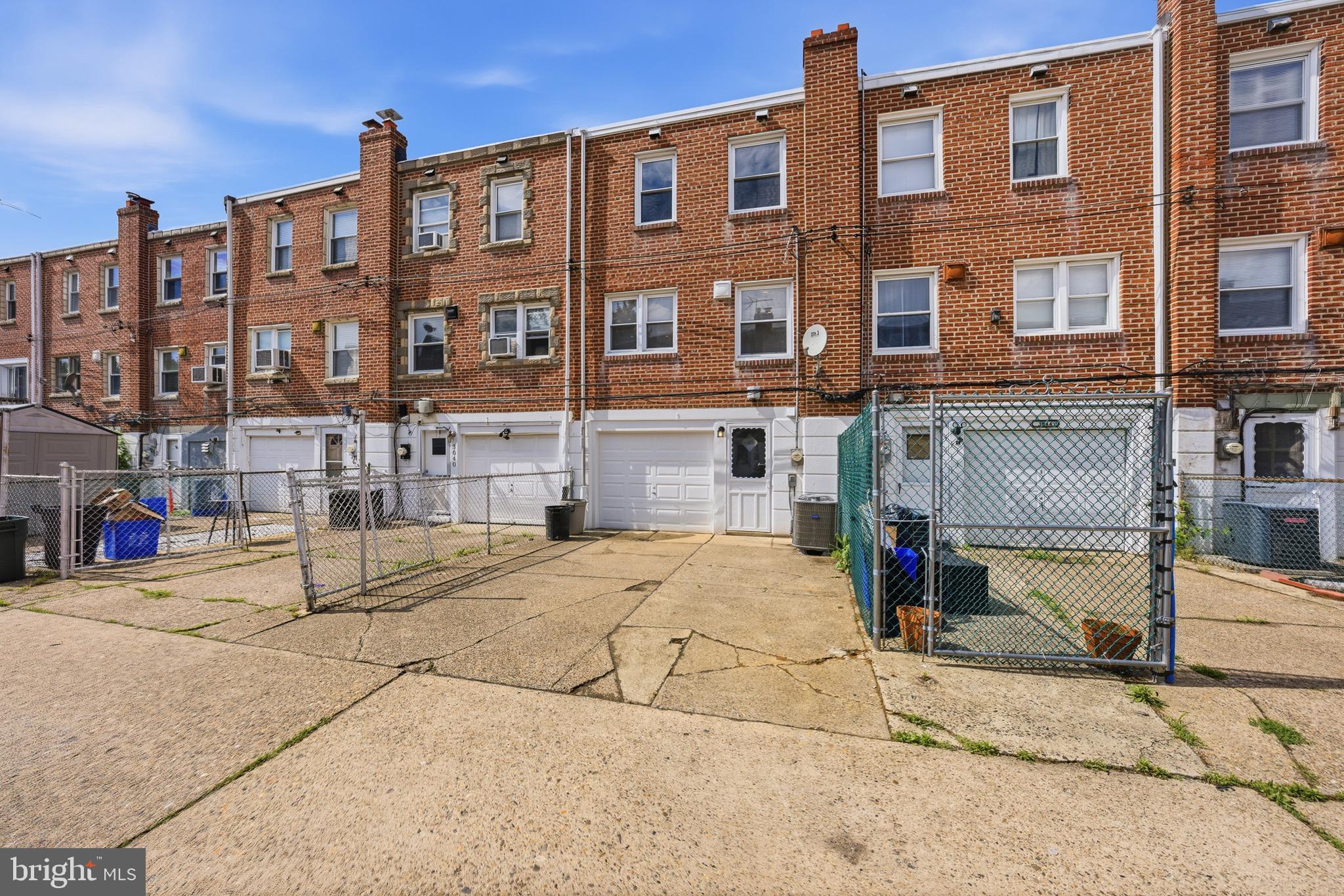 ACADEMY GARDENS - Residential