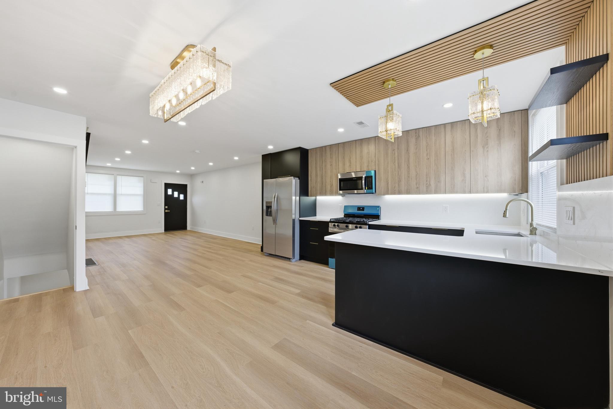 ACADEMY GARDENS - Residential