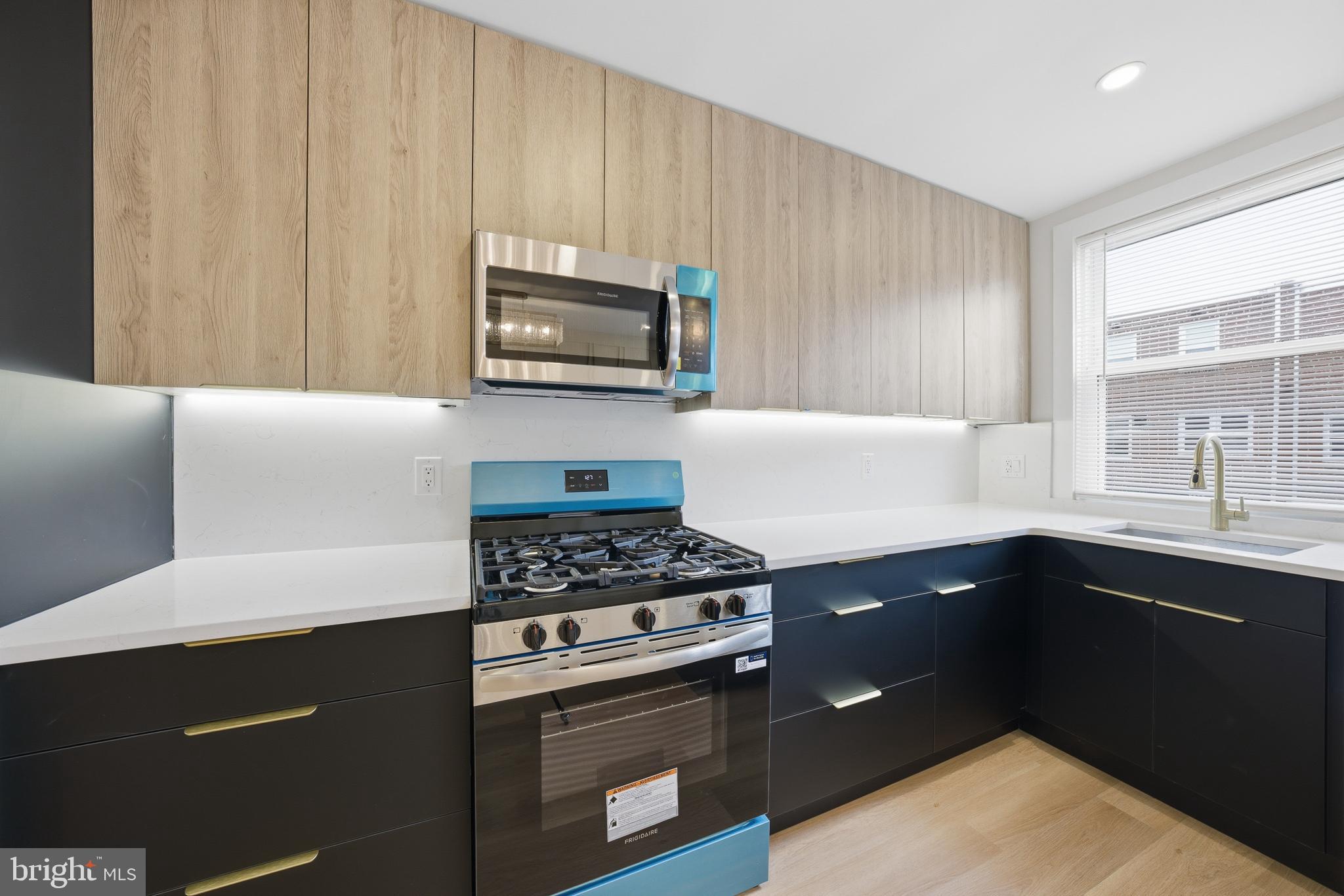 ACADEMY GARDENS - Residential