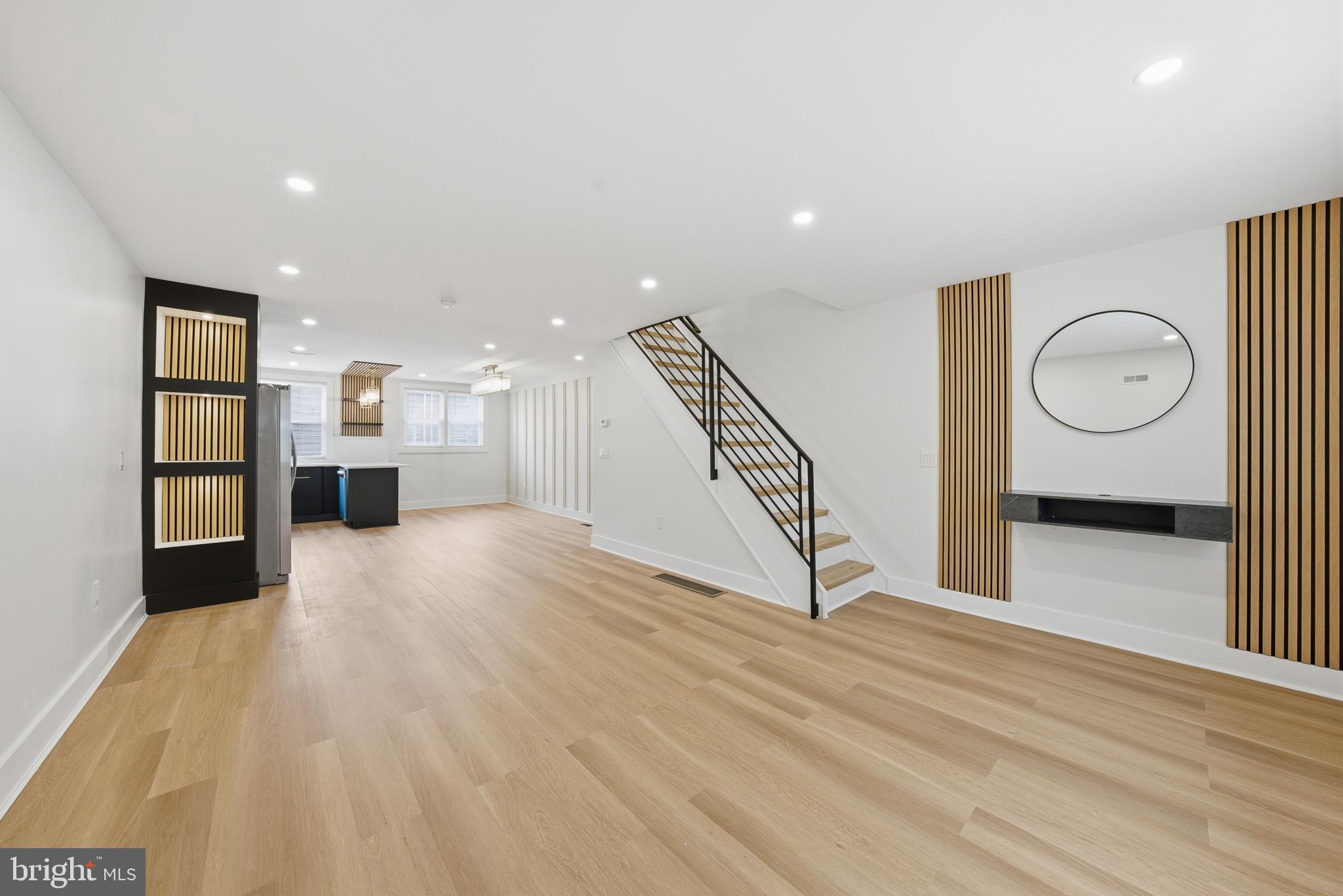 ACADEMY GARDENS - Residential