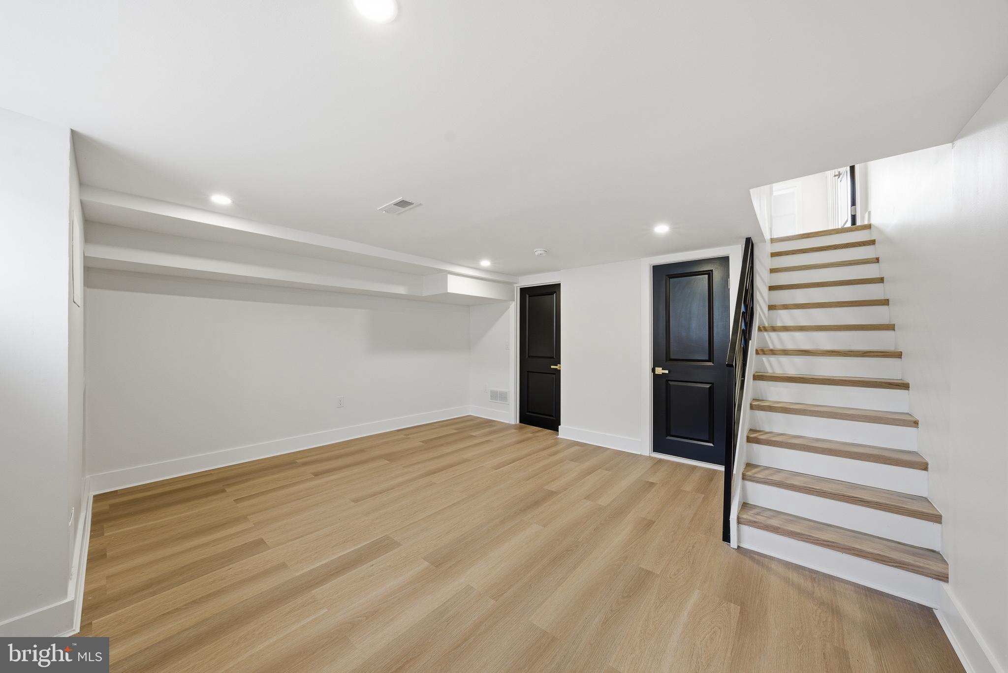 ACADEMY GARDENS - Residential